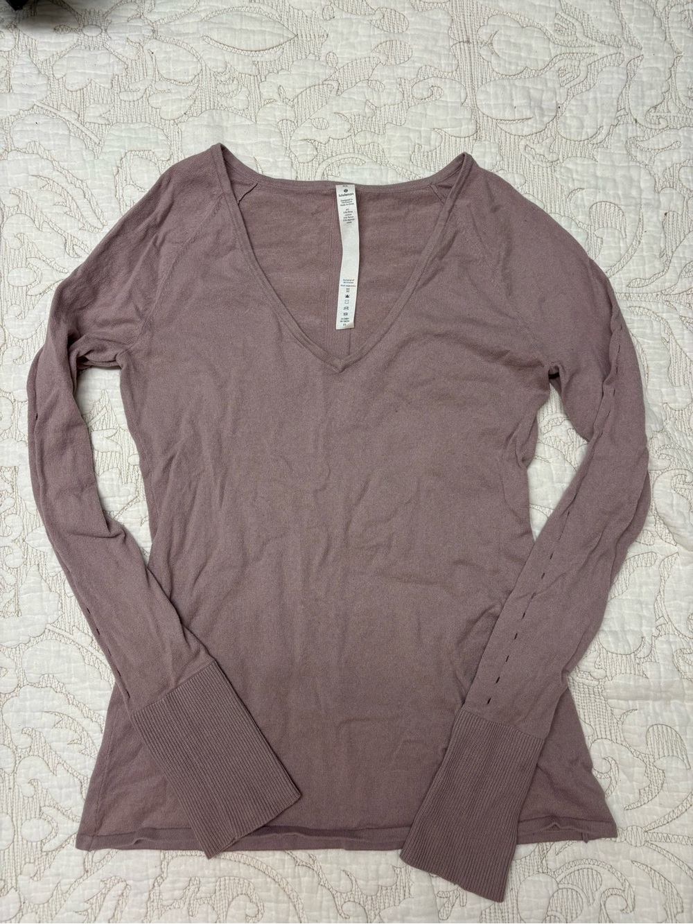 lululemon athletica Long Sleeve V-Neck Top - Dusty Mauve
